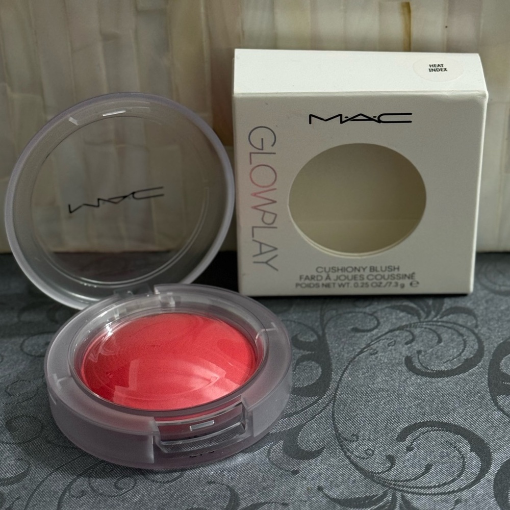 MAC Cosmetics Glow Play Cushiony Blush in Shade Heat Index